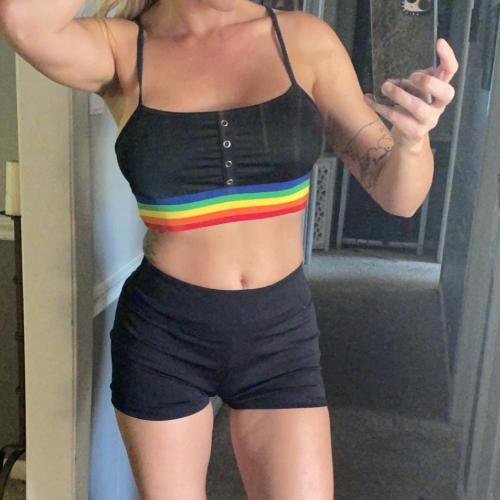 Scrunched butt lifting shorts & top